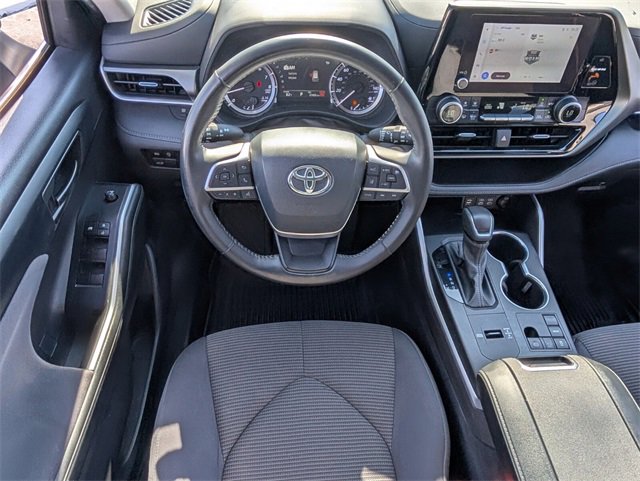 Used 2024 Toyota Highlander LE image 14