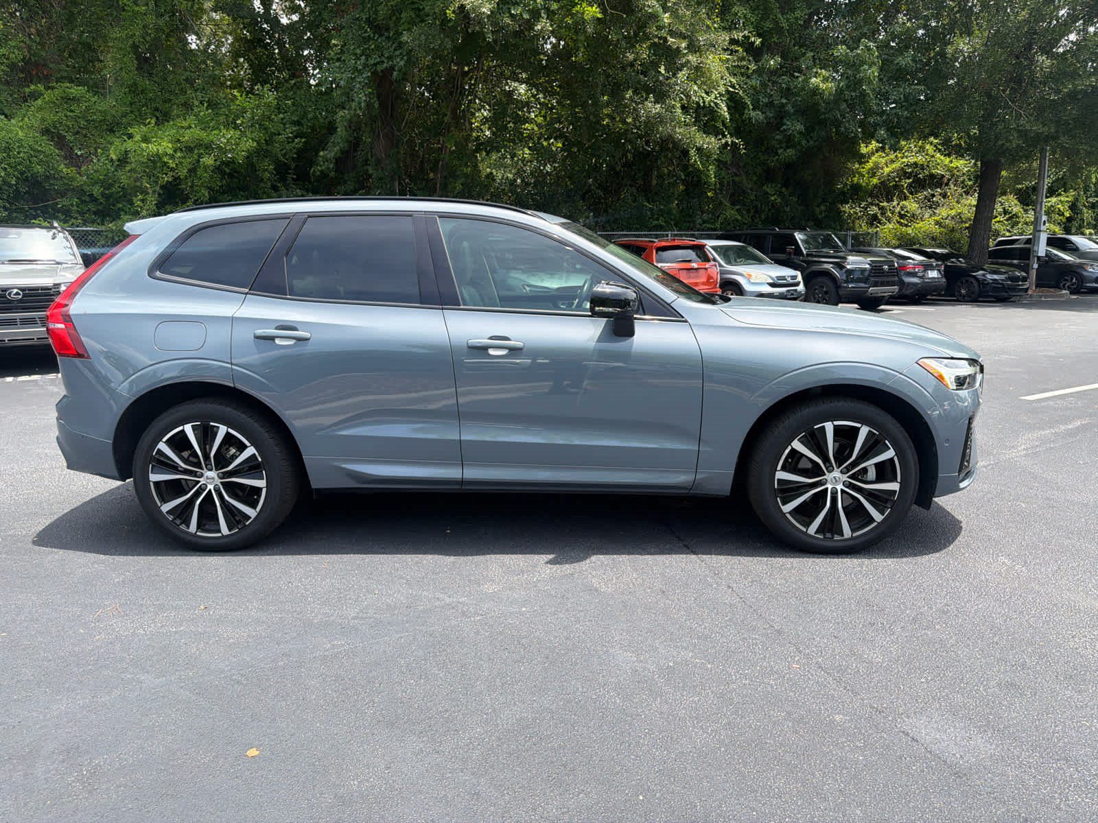Used 2024 Volvo XC60 B5 Plus w/ Protection Package Premier AWD/4WD image 20