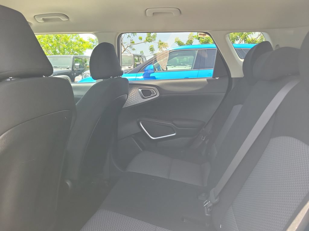 Used 2024 Kia Soul LX w/ Option Group 015 FWD image 10