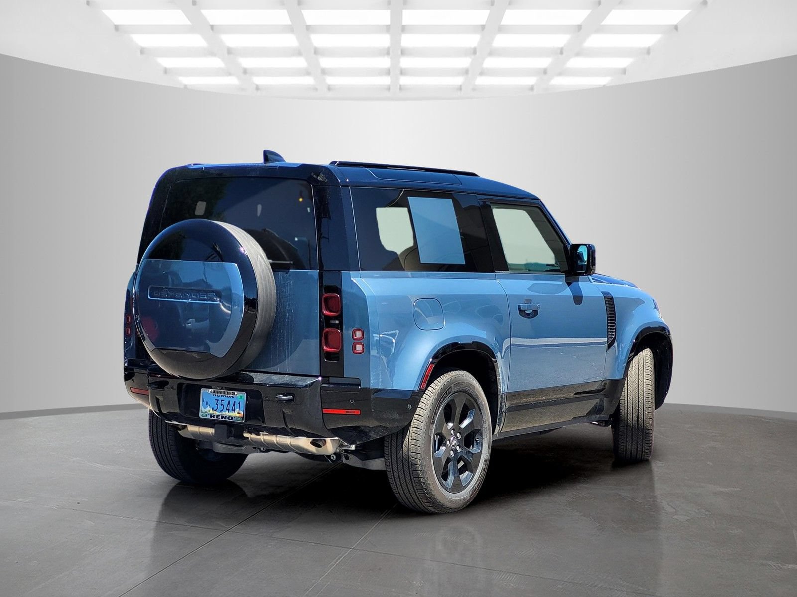 Used 2025 Land Rover Defender 90 X-Dynamic SE AWD/4WD image 6