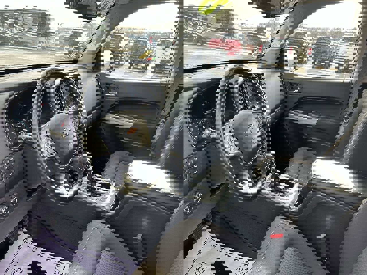 Used 2022 Chevrolet Colorado LT w/ Safety Package image 25