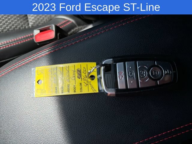 Used 2023 Ford Escape ST-Line w/ Tech Pack #1 AWD/4WD image 30