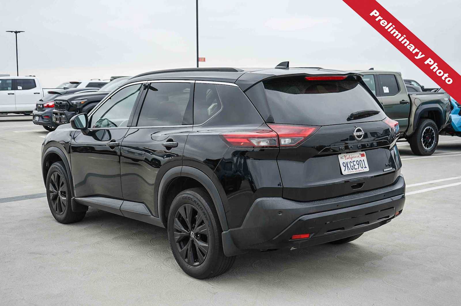 Used 2023 Nissan Rogue SV w/ SV Premium B Package FWD image 6