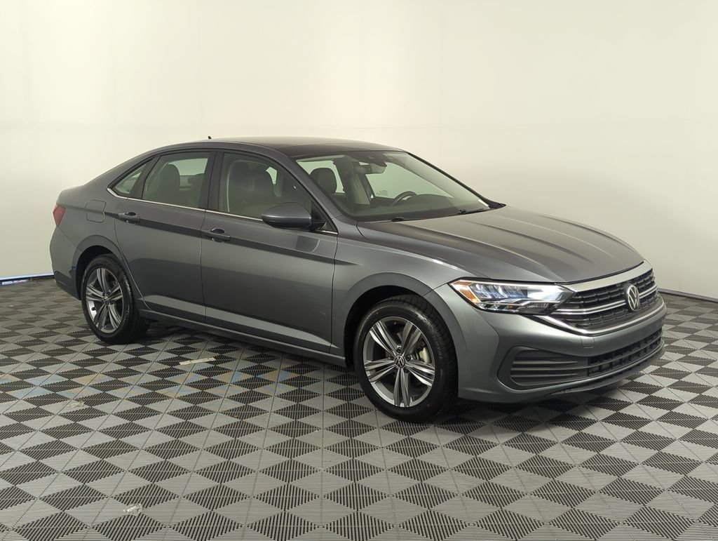 Used 2024 Volkswagen Jetta SE FWD image 8