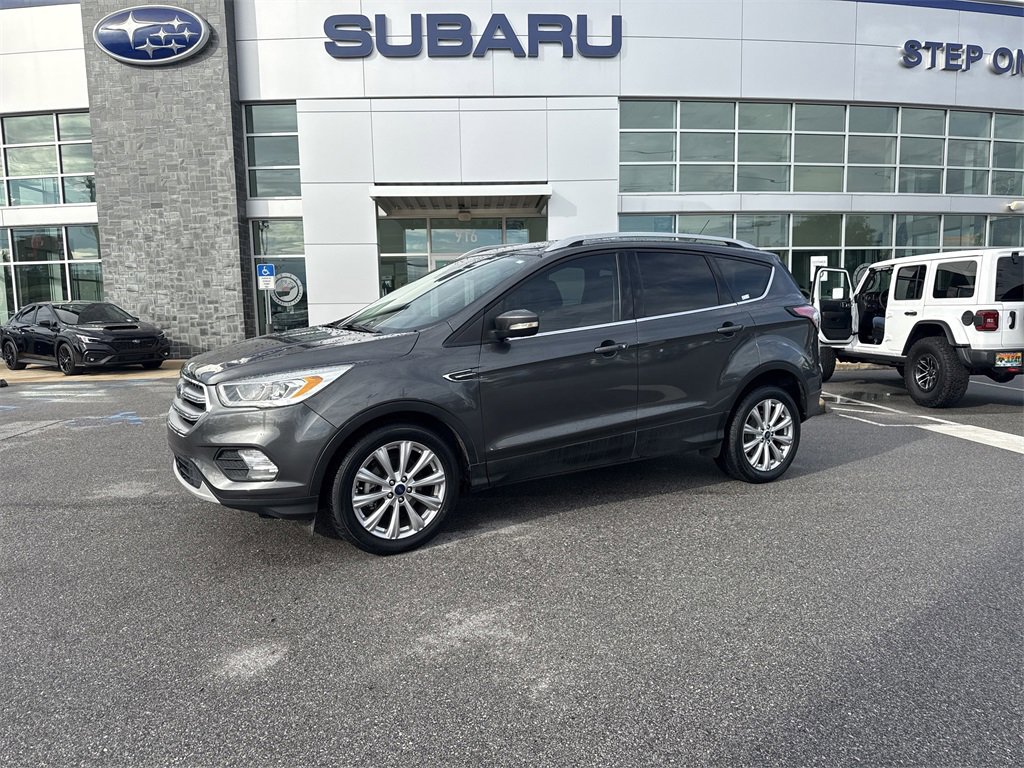 Used 2017 Ford Escape Titanium image 5