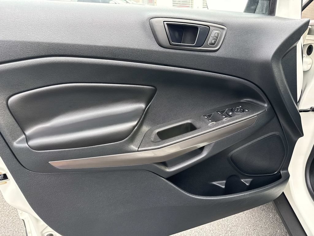 Used 2019 Ford EcoSport SES w/ SES Black Appearance Package AWD/4WD image 9
