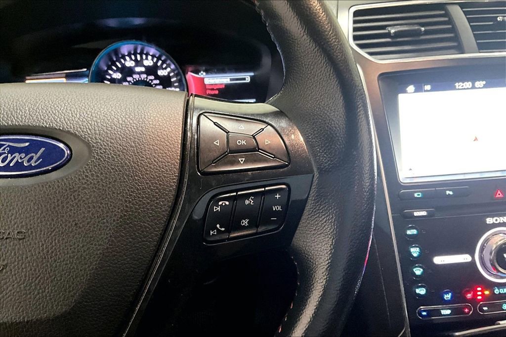 Used 2019 Ford Explorer Sport image 12