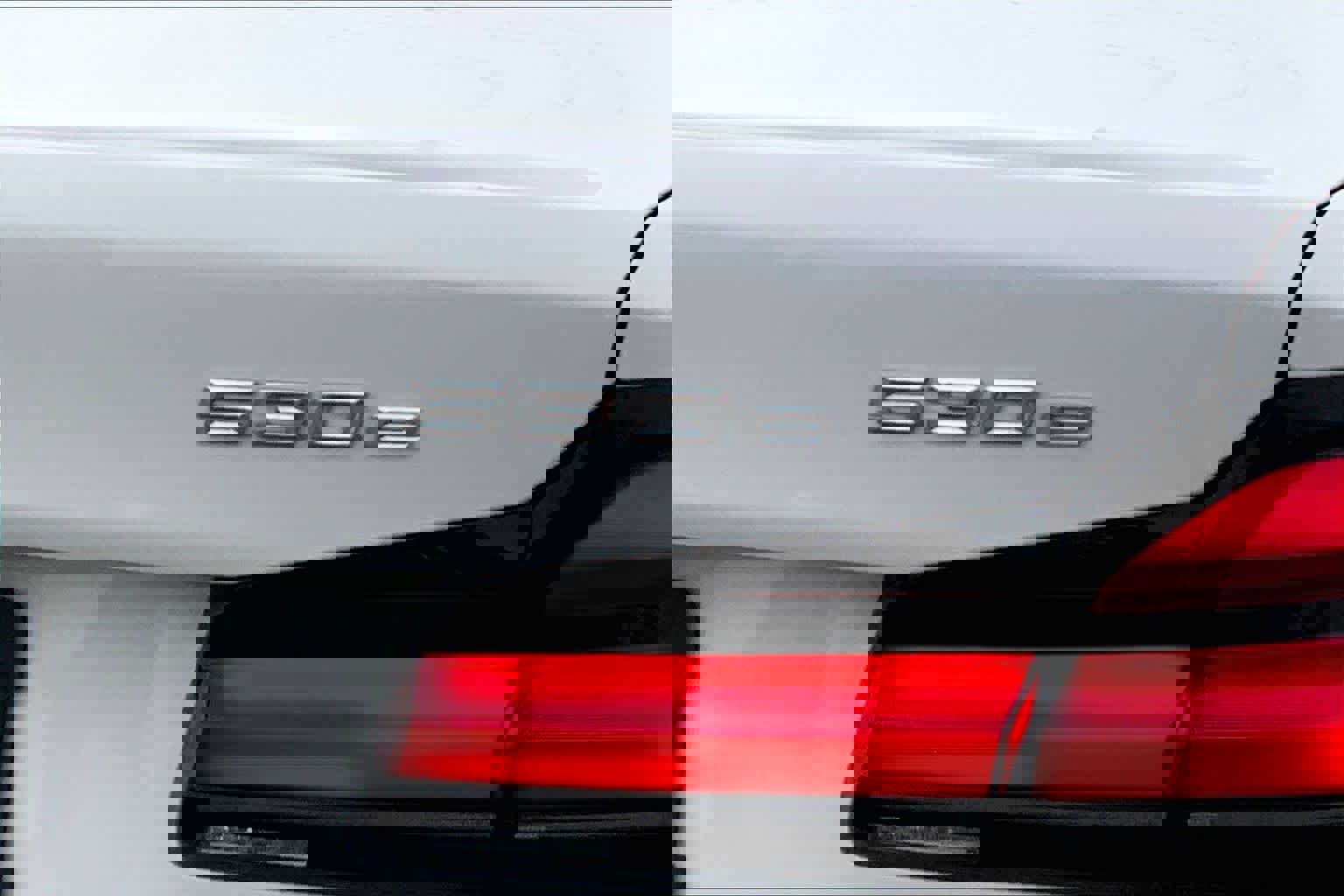 Used 2023 BMW 530e RWD image 28