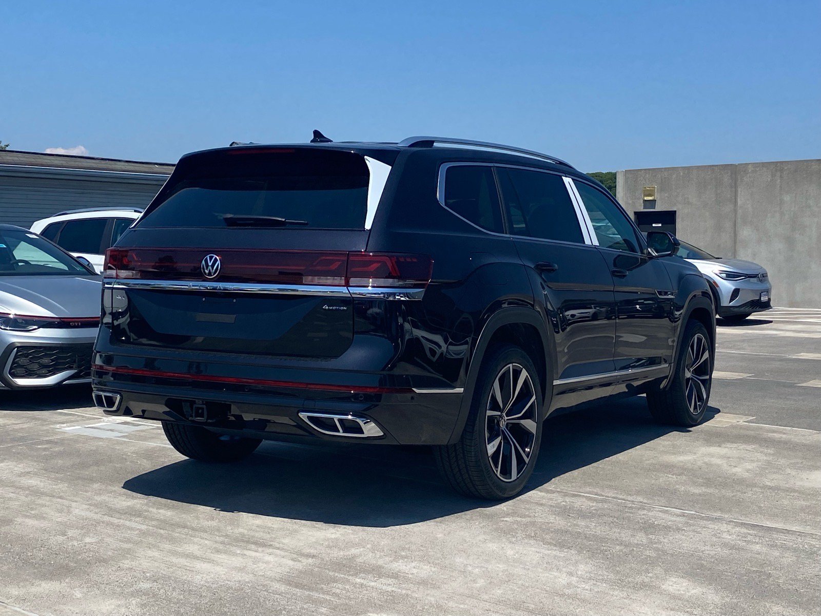 New 2026 Volkswagen Atlas SEL Premium R-Line AWD/4WD image 3