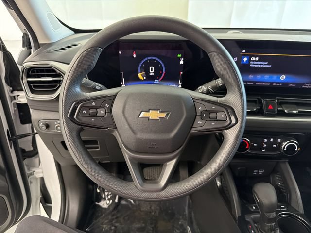 Used 2025 Chevrolet TrailBlazer LT AWD/4WD image 27