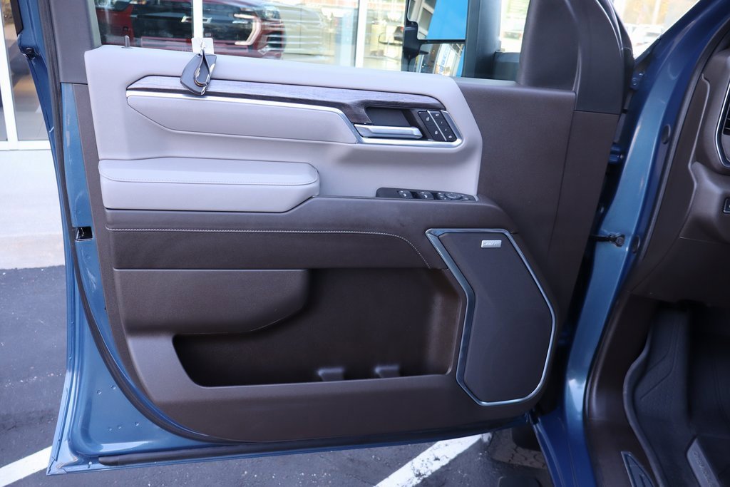 Used 2024 Chevrolet Silverado 2500 LTZ w/ LTZ Premium Package image 23