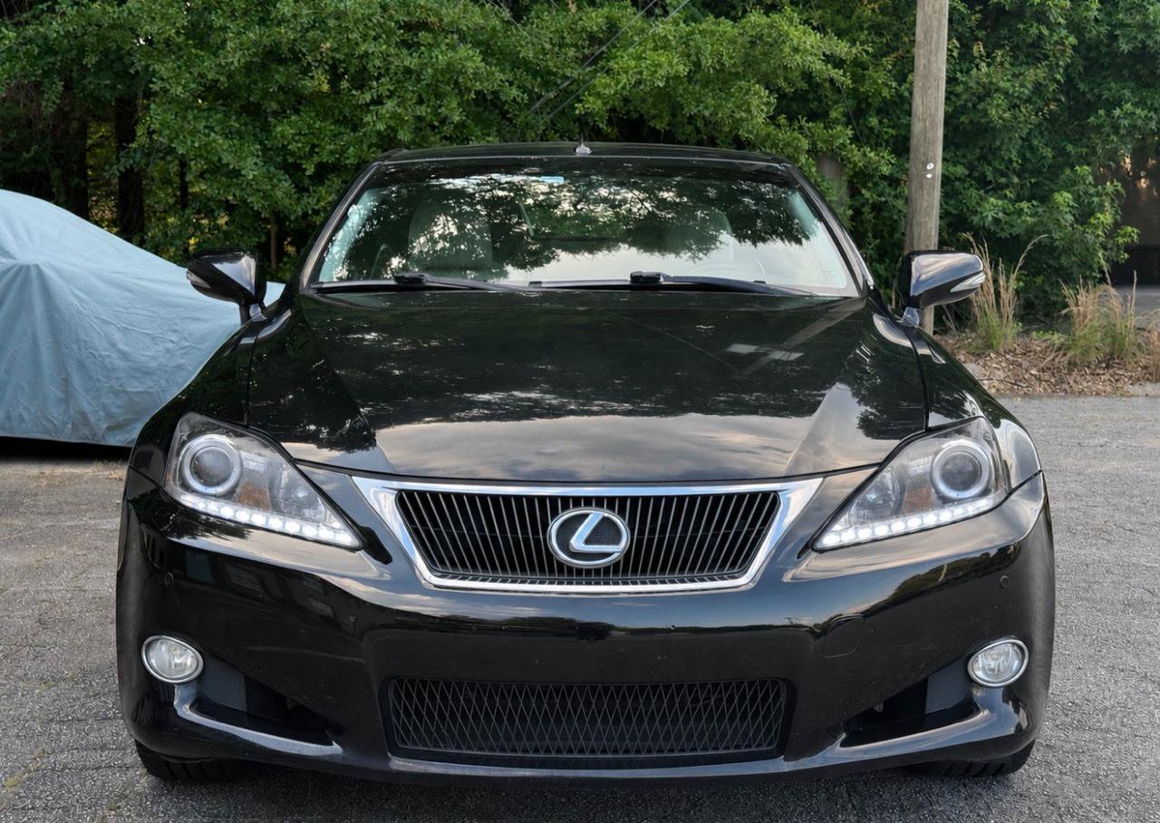 Used 2011 Lexus IS 350C w/ Luxury Pkg RWD image 2