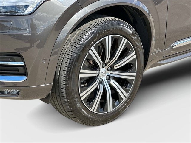 Used 2023 Volvo XC90 B6 Plus image 29