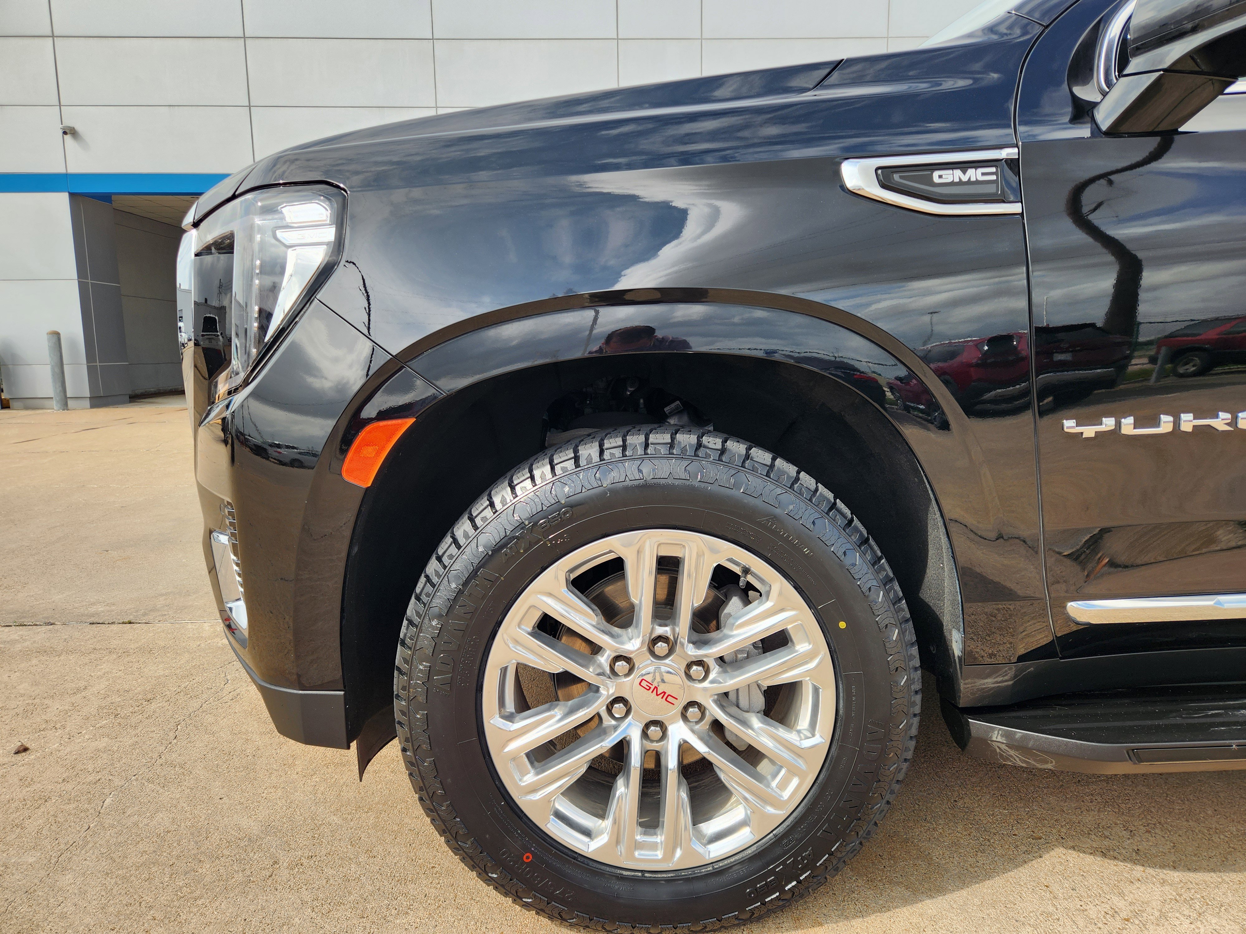 Certified 2024 GMC Yukon SLT image 9