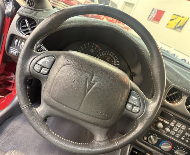 Used 1998 Pontiac Firebird Formula RWD image 23
