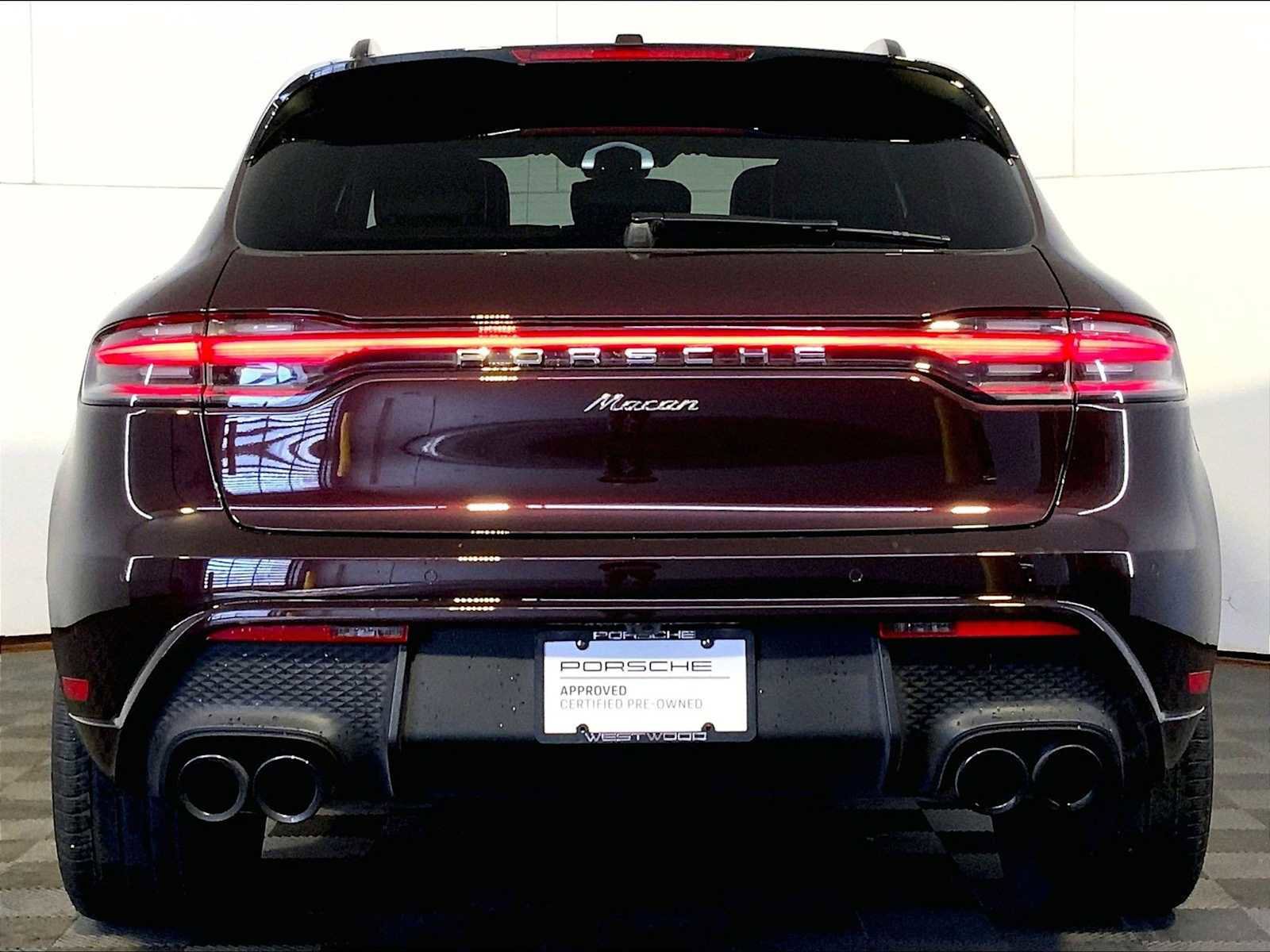Certified 2023 Porsche Macan image 6