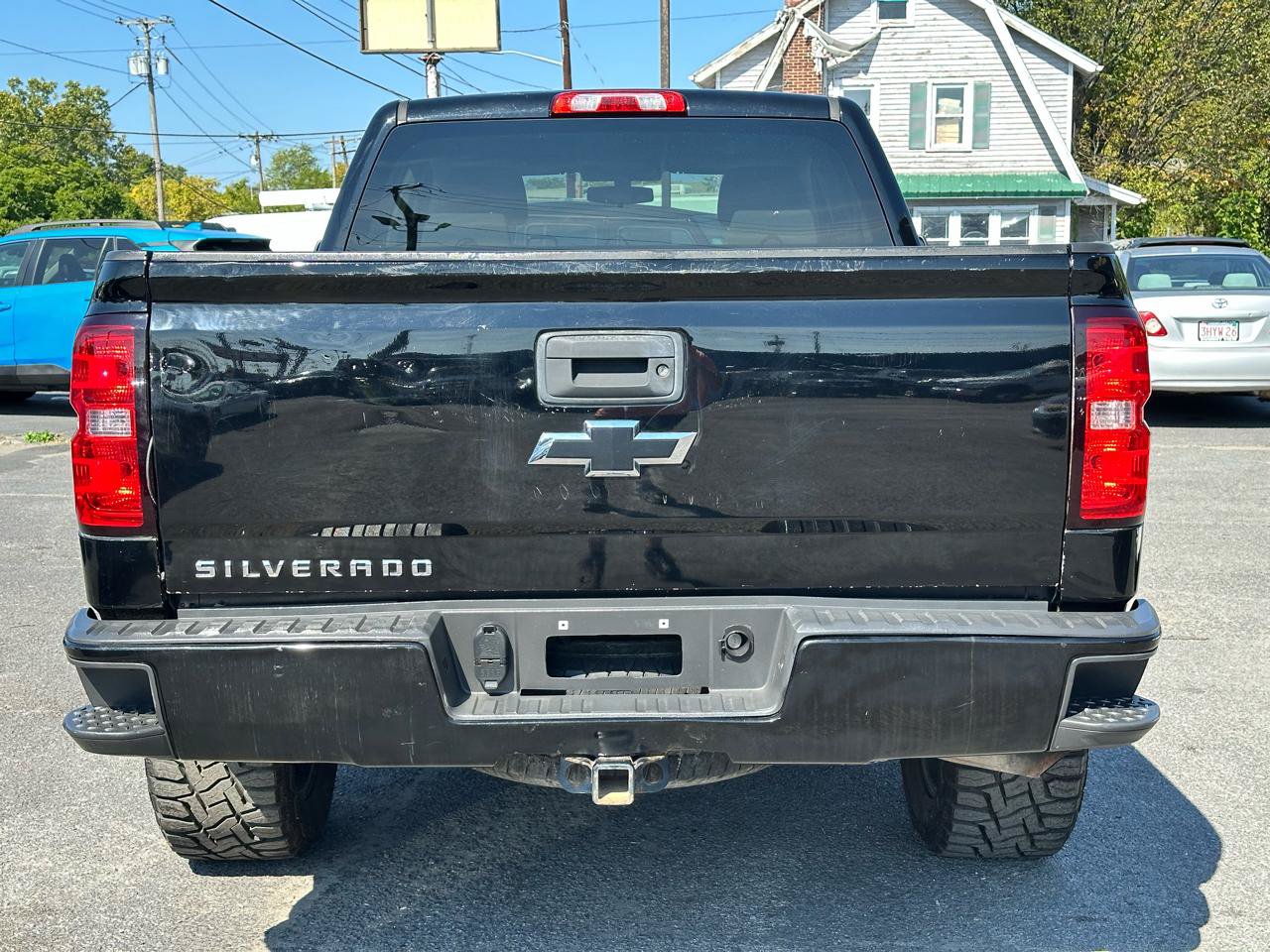 Used 2017 Chevrolet Silverado 1500 Custom w/ LPO, Black Pack AWD/4WD image 6