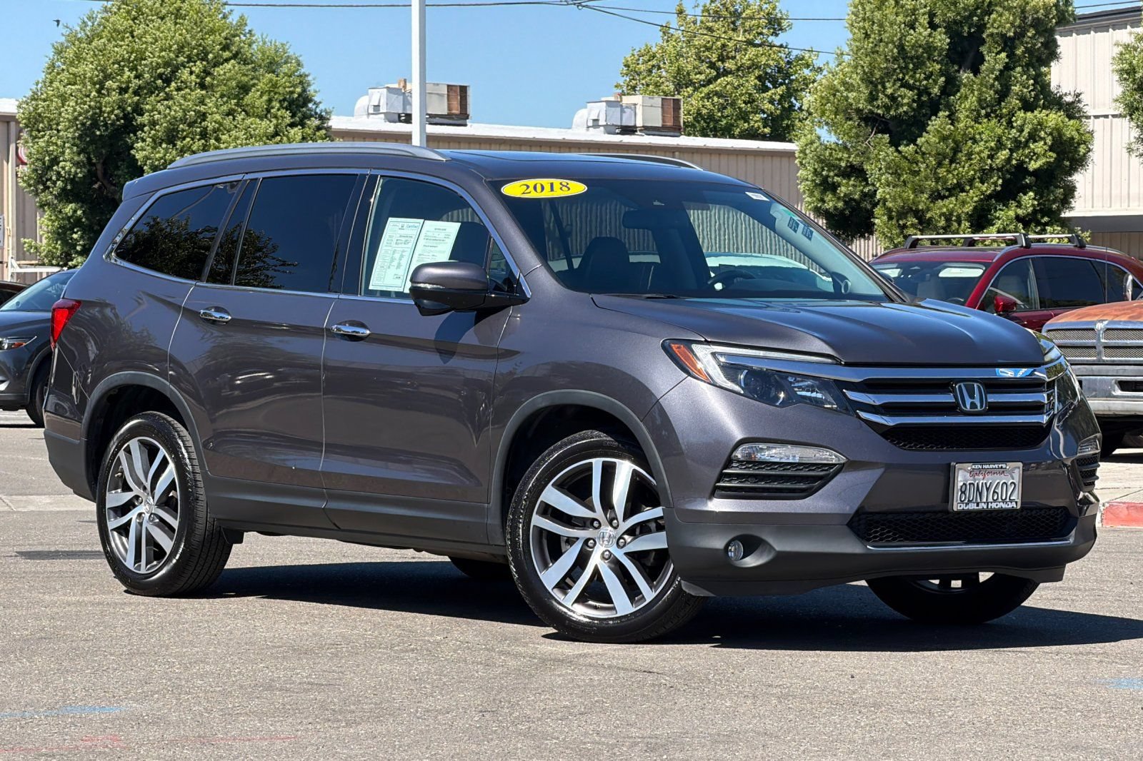 Used 2018 Honda Pilot Touring image 2