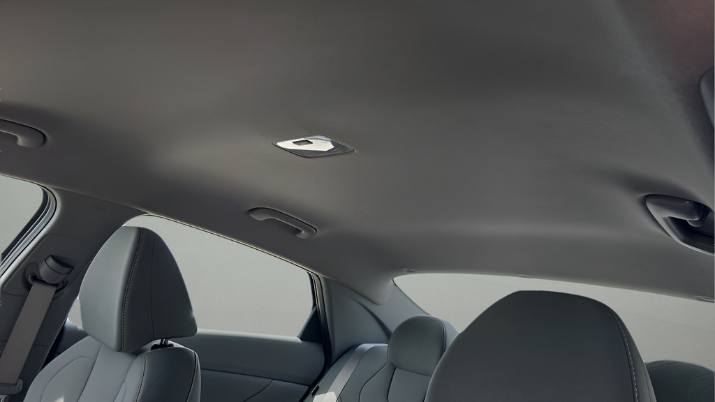 New 2026 Hyundai Elantra Sport FWD image 15