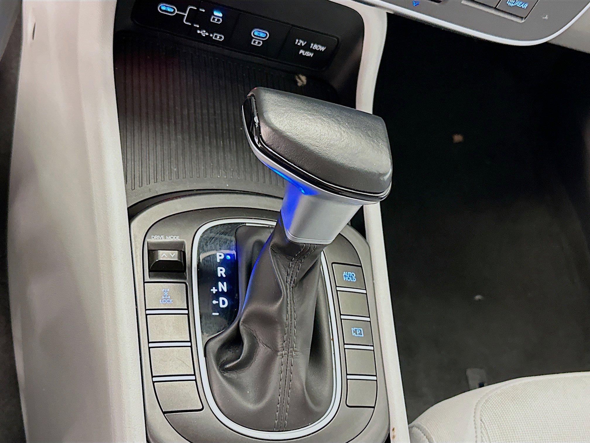 Used 2024 Hyundai Kona SEL image 24