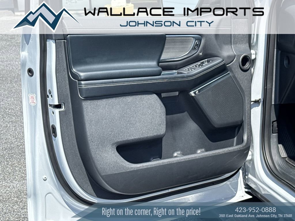 Used 2025 Ford Expedition Platinum AWD/4WD image 12