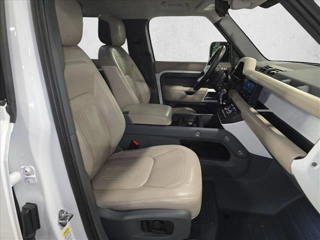 Used 2020 Land Rover Defender 110 HSE image 10