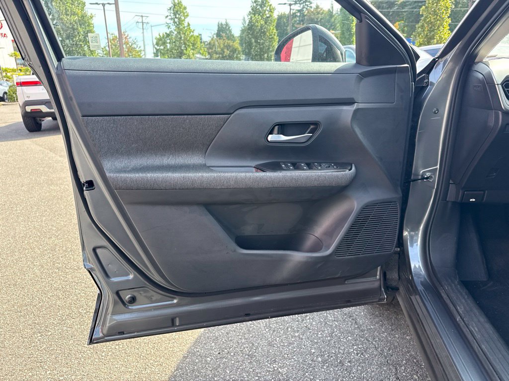 New 2026 Nissan Kicks SV w/ SV Premium Package AWD/4WD image 15