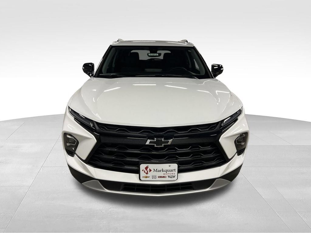 New 2026 Chevrolet Blazer LT w/ Sound & Technology Package AWD/4WD image 3