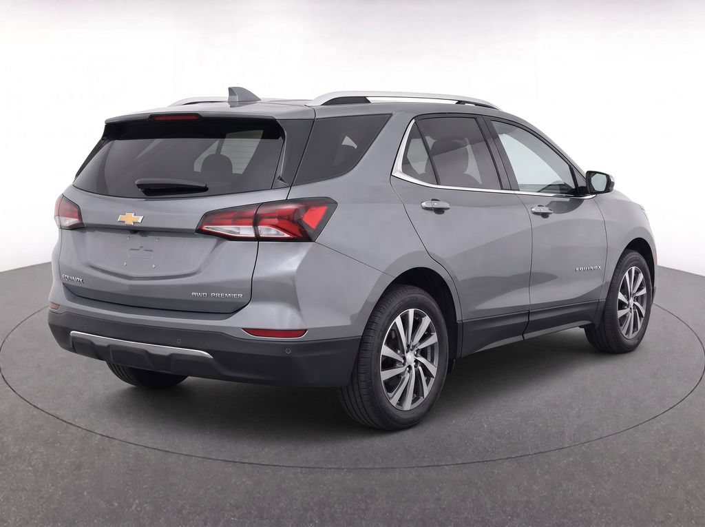 Used 2024 Chevrolet Equinox Premier AWD/4WD image 4