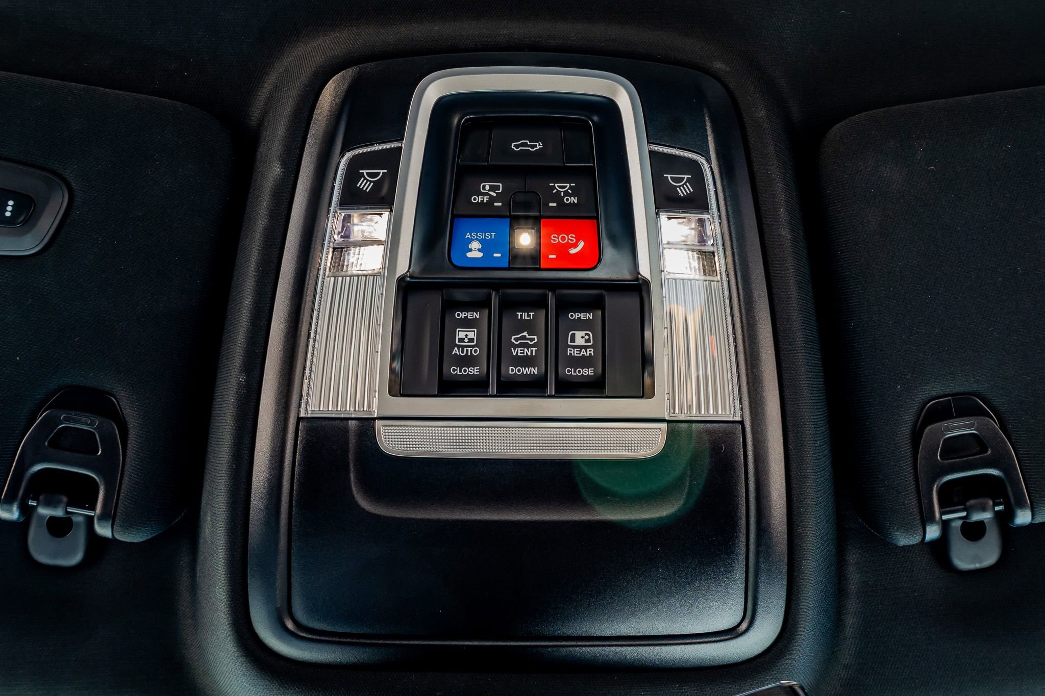 Used 2024 RAM 2500 Limited image 28