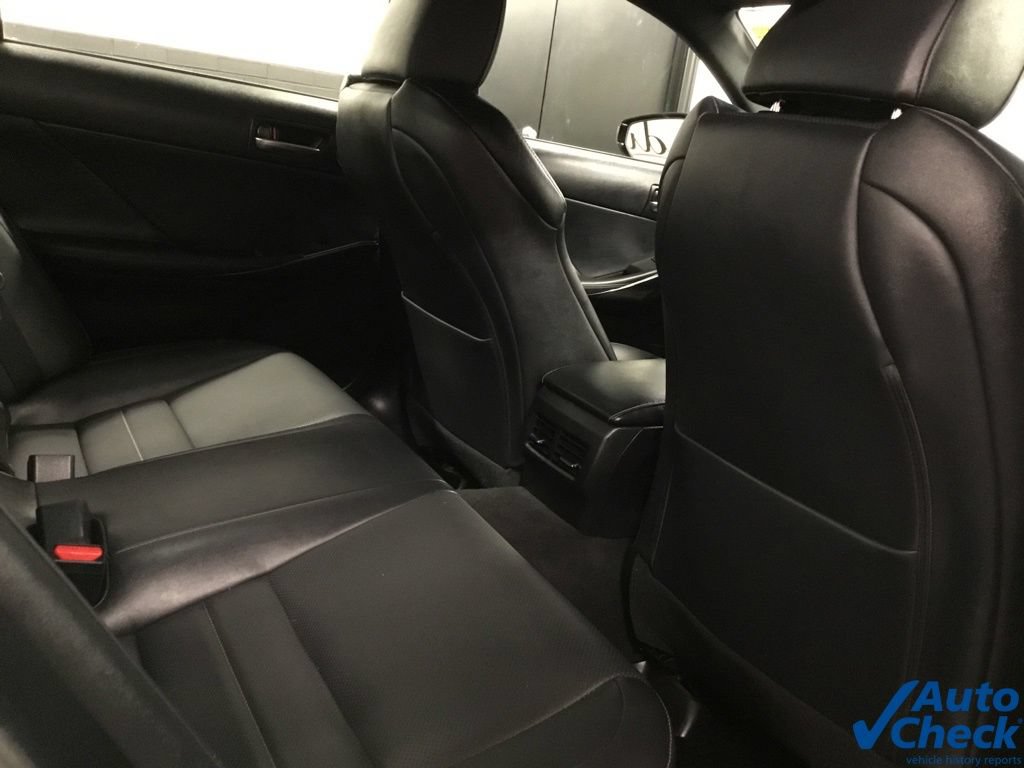 Used 2023 Lexus IS 500 RWD image 31