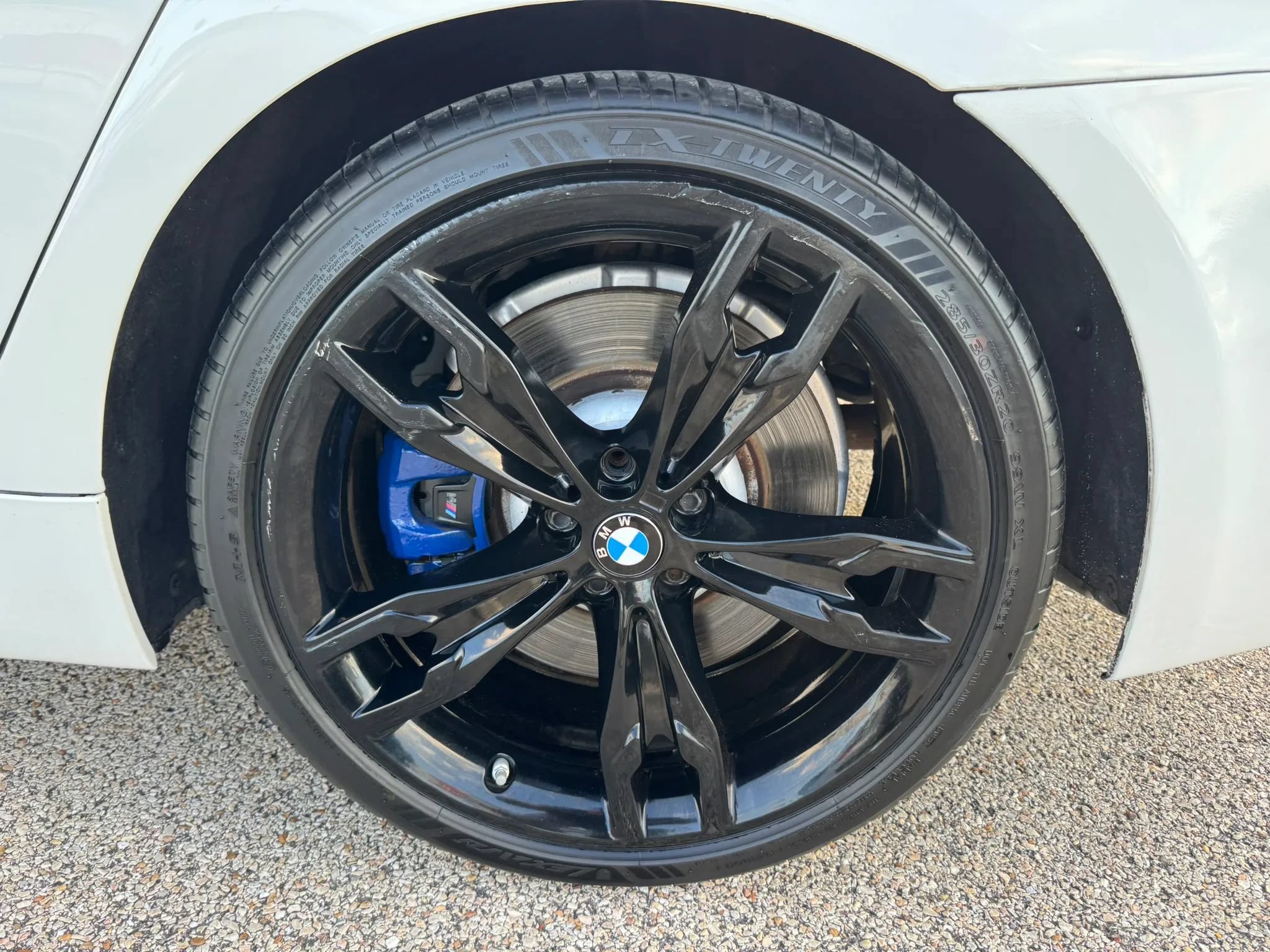Used 2021 BMW M550i xDrive w/ Executive Package AWD/4WD image 16