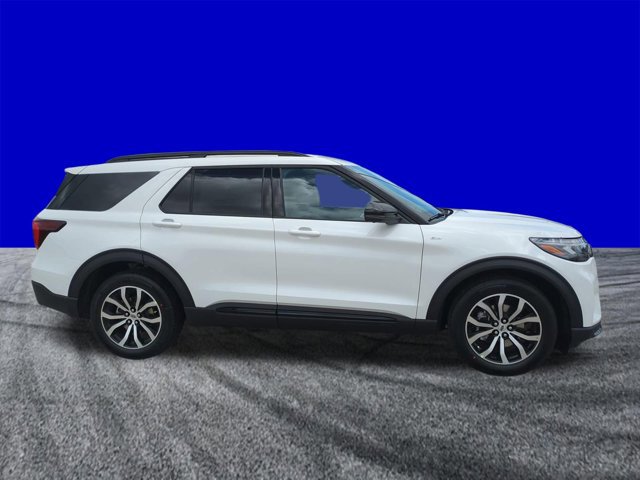 New 2026 Ford Explorer ST-Line image 3