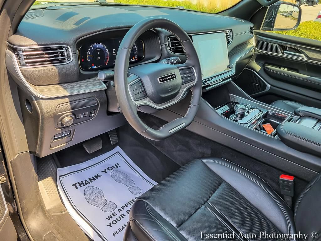 Used 2024 Jeep Wagoneer Series III AWD/4WD image 9