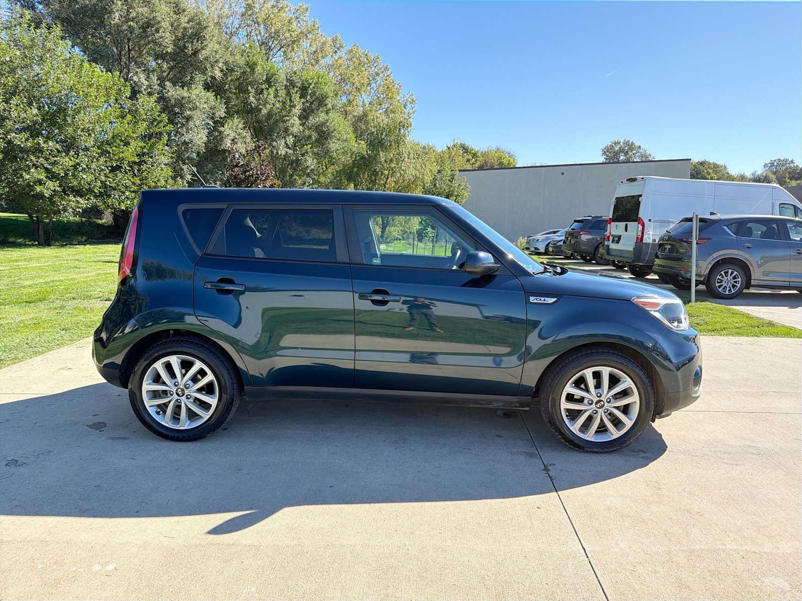 Used 2018 Kia Soul + w/ Audio Package FWD image 7