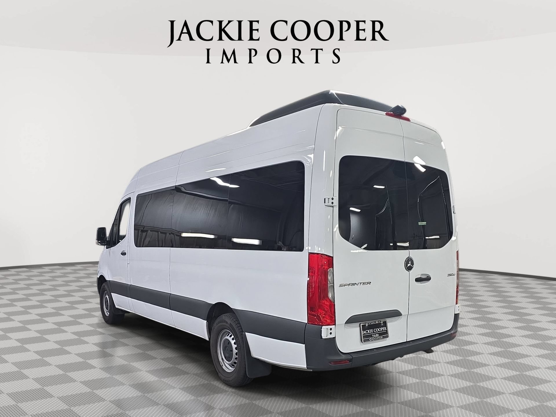 Used 2025 Mercedes-Benz Sprinter 2500 image 7