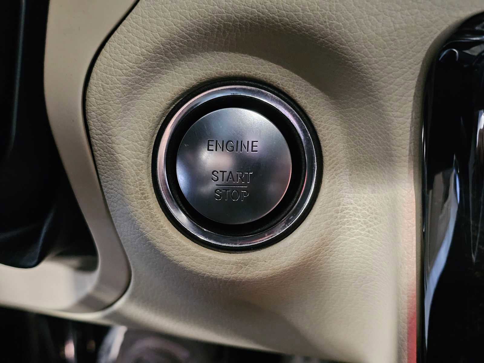 Used 2019 Mercedes-Benz SLC 300 image 18
