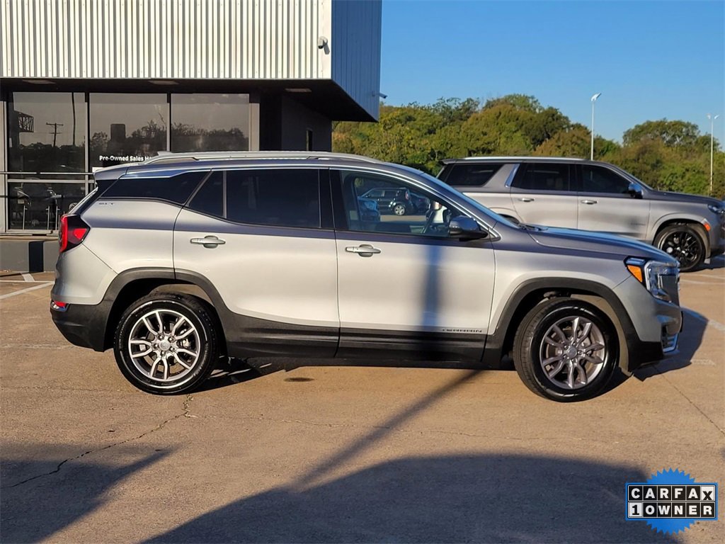 Used 2024 GMC Terrain SLT image 7