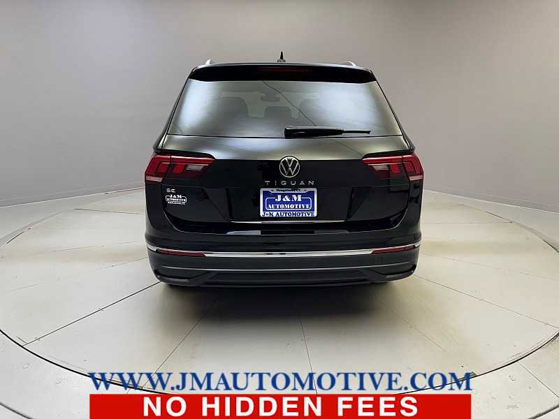 Used 2024 Volkswagen Tiguan SE image 4