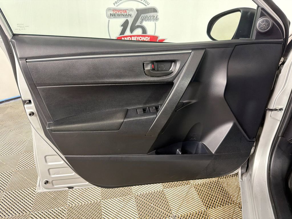 Used 2016 Toyota Corolla L FWD image 10