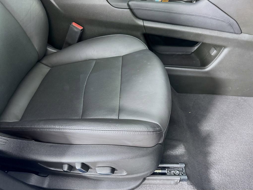 Used 2025 Cadillac XT5 Premium Luxury FWD image 36