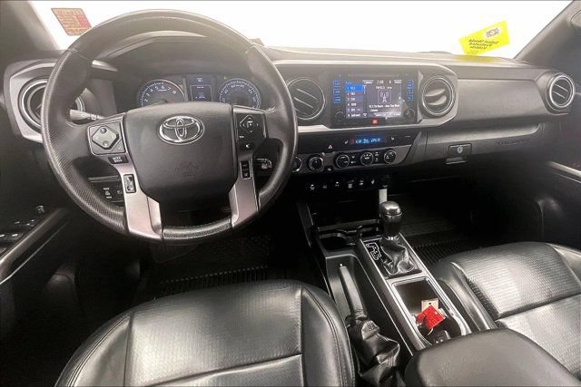 Used 2019 Toyota Tacoma TRD Off-Road w/ TRD Premium Off Road Package AWD/4WD image 15
