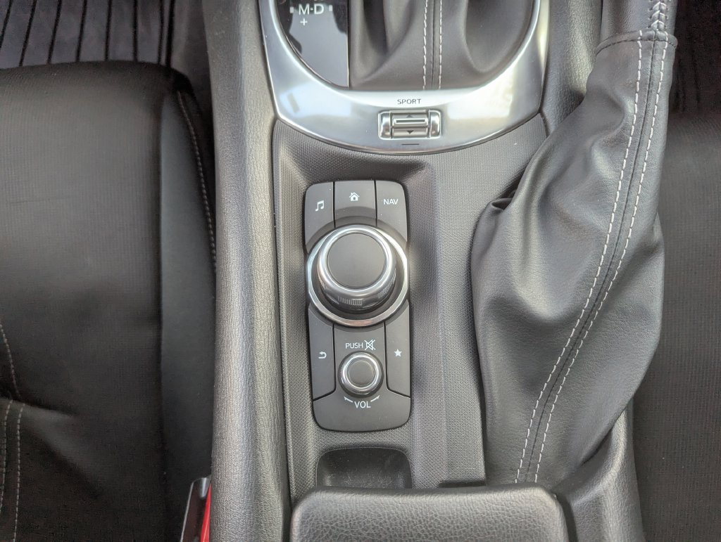 Used 2021 MAZDA MX-5 Miata RF Club RWD image 25