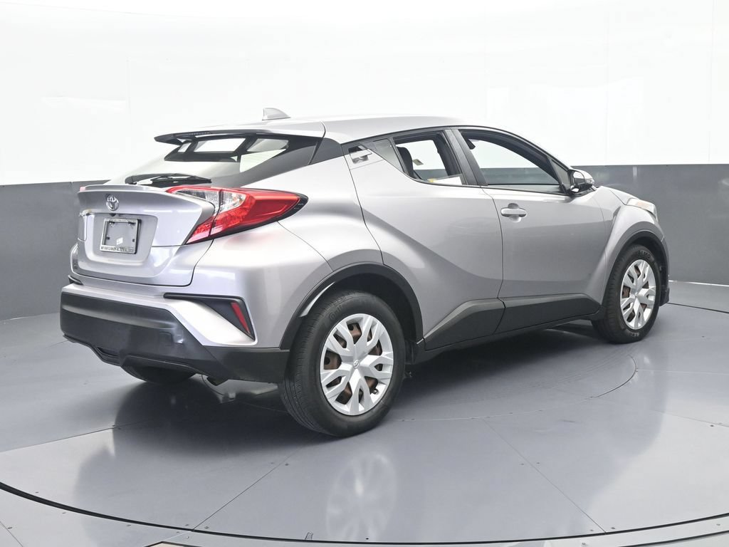 Used 2019 Toyota C-HR LE FWD image 6