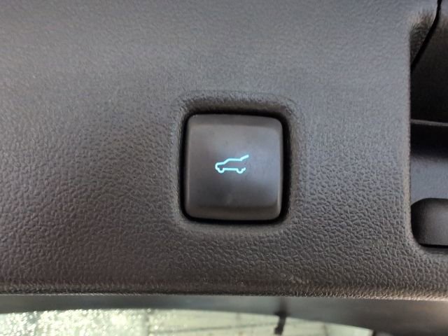 Certified 2020 Ford Escape Titanium AWD/4WD image 30