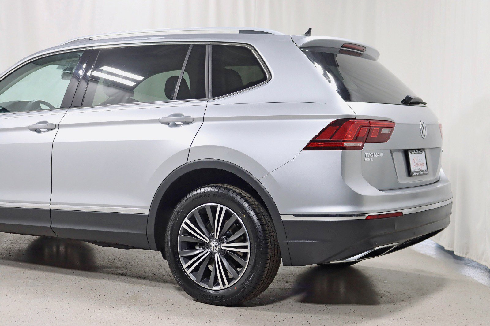 Used 2019 Volkswagen Tiguan SEL w/ 3rd Row Seat Package AWD/4WD image 10
