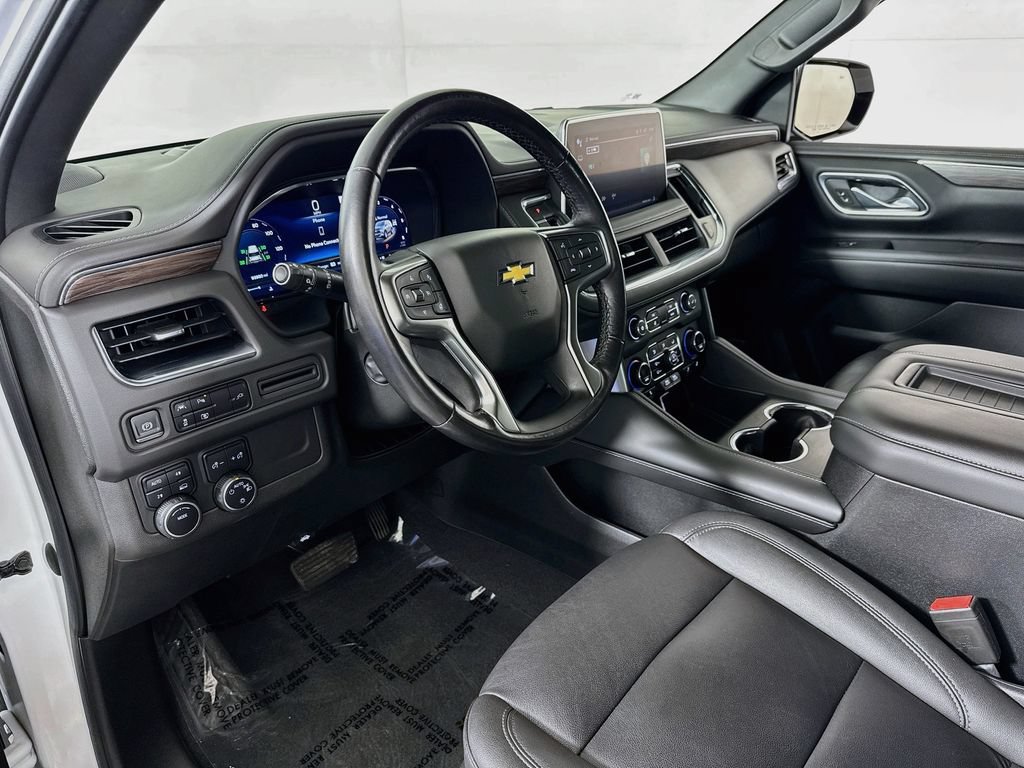 Used 2022 Chevrolet Tahoe LT w/ Luxury Package AWD/4WD image 9