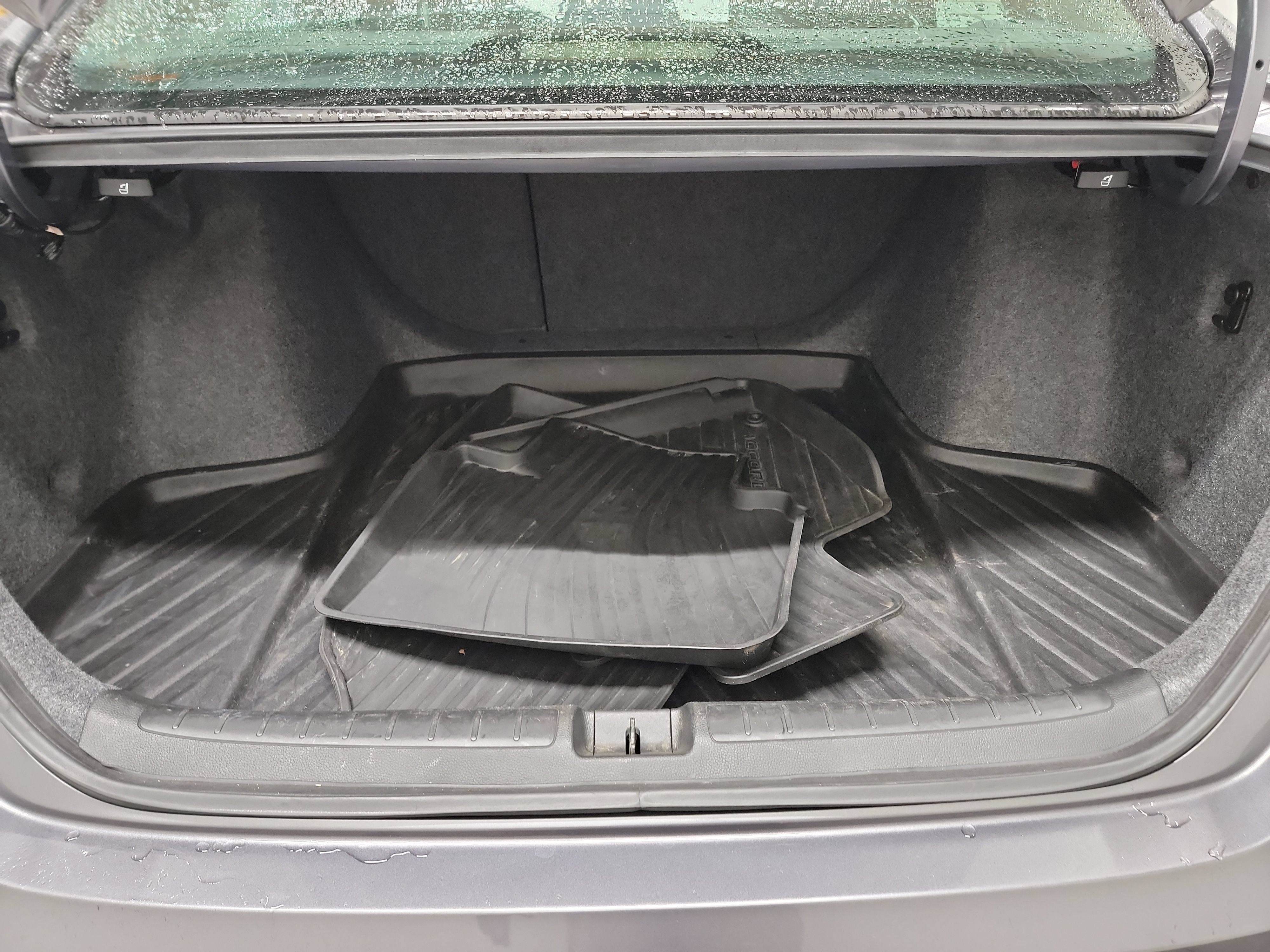 Used 2018 Honda Accord EX image 26