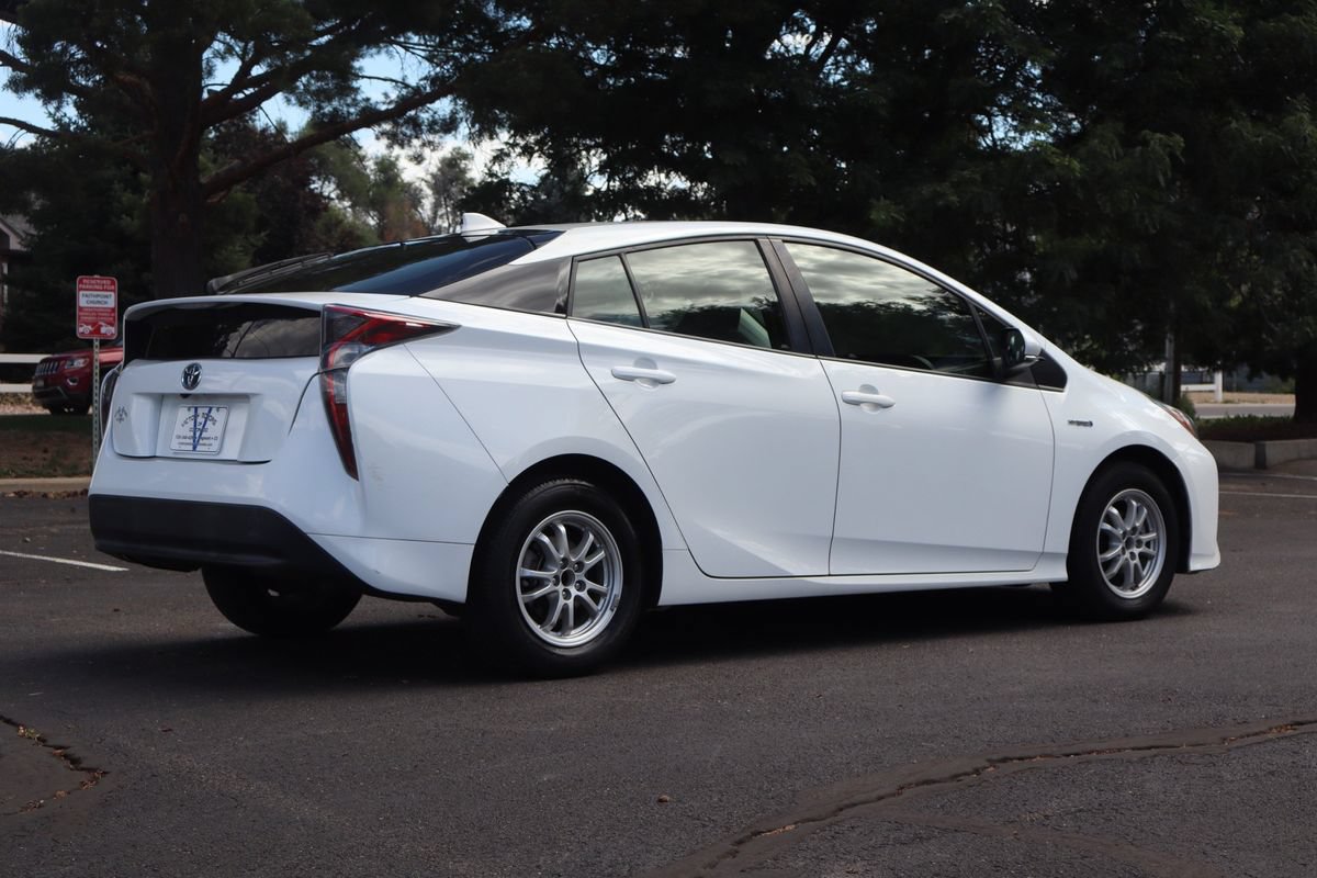 Used 2016 Toyota Prius Two FWD image 5