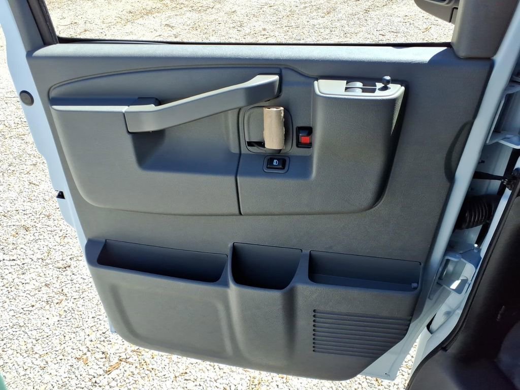 New 2026 Chevrolet Express 2500 Extended w/ Driver Convenience Package RWD image 33